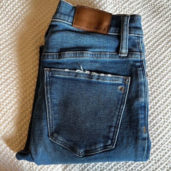 Madewell 9” High Rise Skinny Jeans - Picture 3 of 7